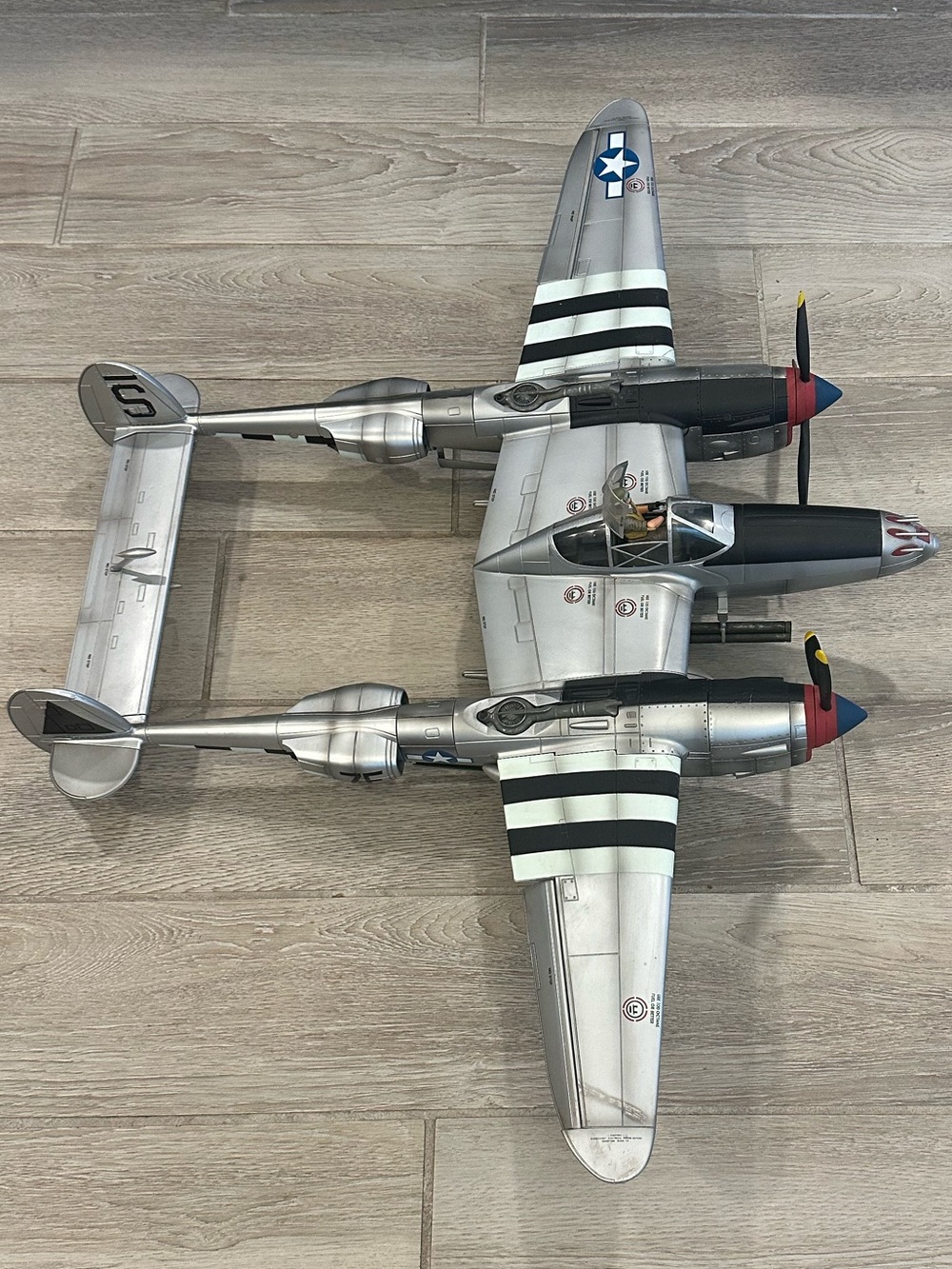 VTG 2001 21st Century 1:18 Lockheed P-38 Lightning WWII Fighter Aircraft